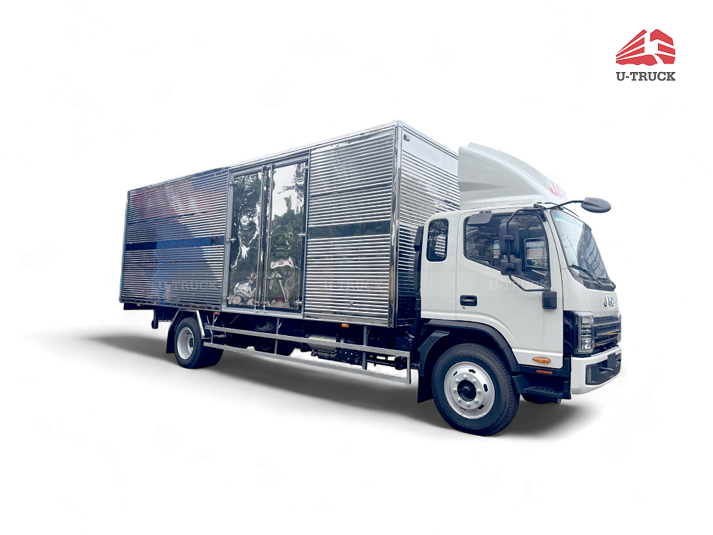 JAC N900 PLUS E5 – Box Cargo Truck