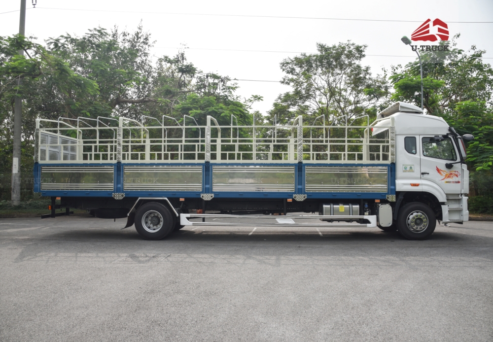 Howo NX 4×2 Cargo Truck-Tarpaulin Frame 9.8M