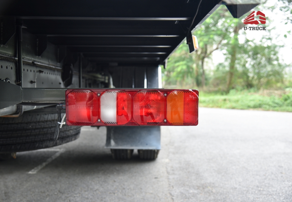 Howo NX 4×2 Cargo Truck-Tarpaulin Frame 9.8M