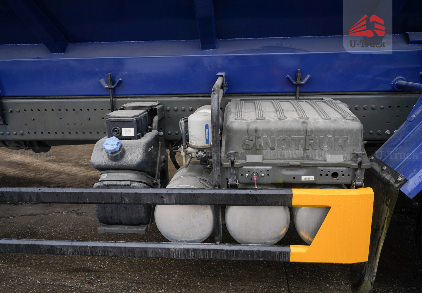 Howo NX 8×4 Feed Tanker Truck – 26m³