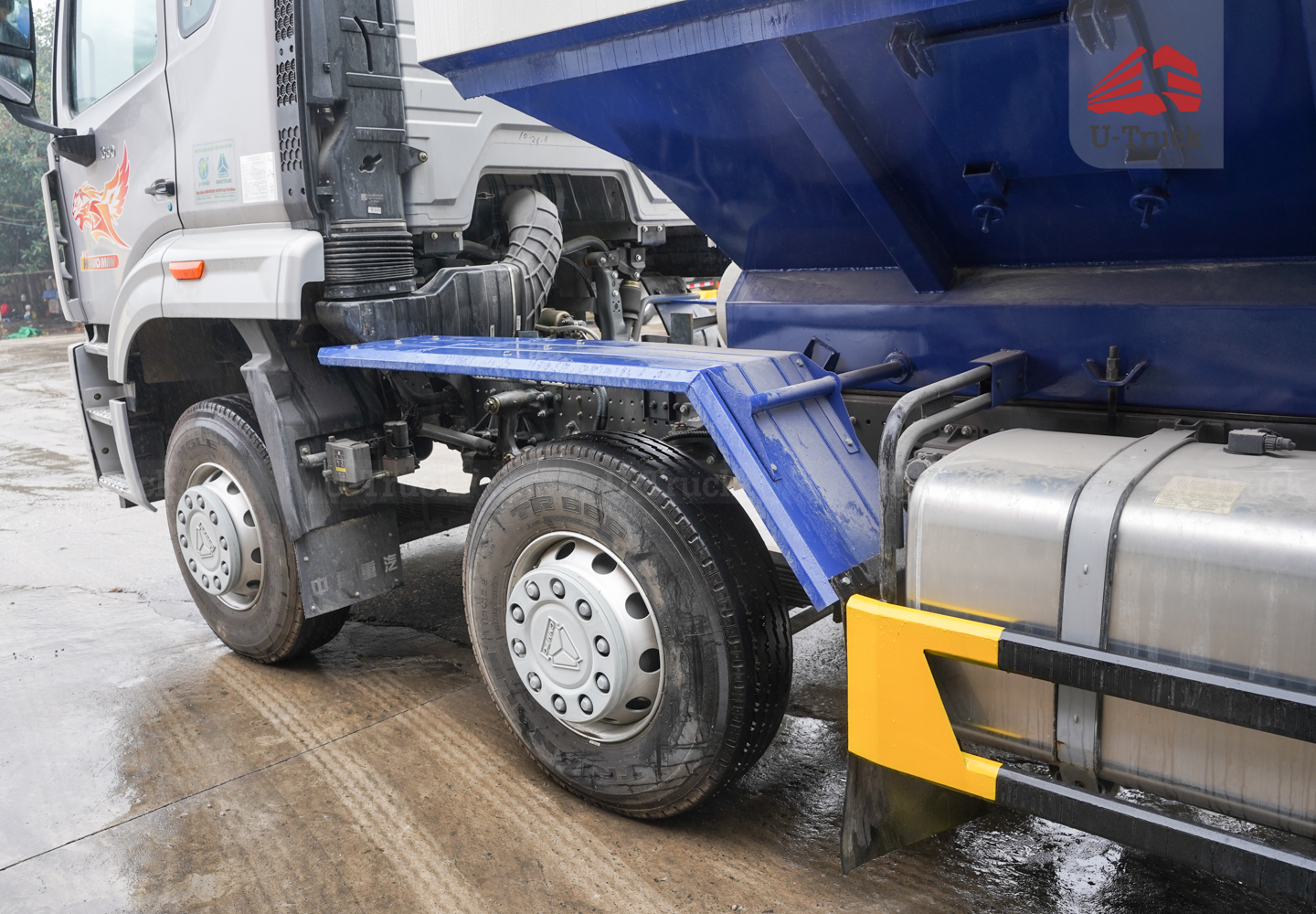 Howo NX 8×4 Feed Tanker Truck – 26m³