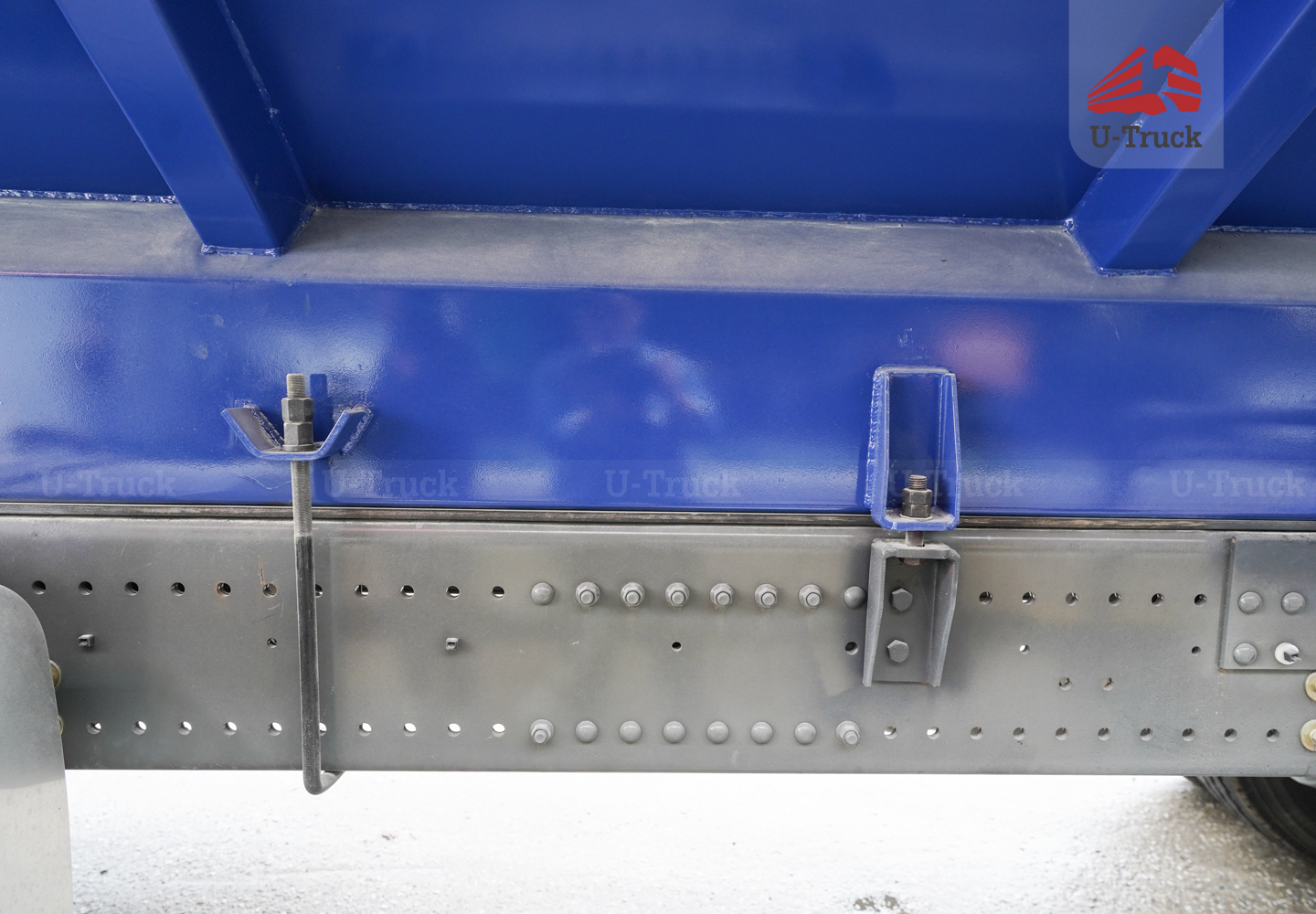 Howo NX 8×4 Feed Tanker Truck – 26m³