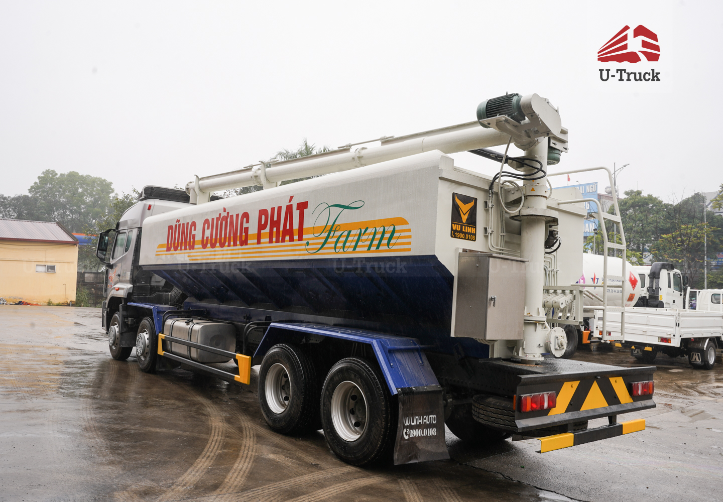 Howo NX 8×4 Feed Tanker Truck – 26m³