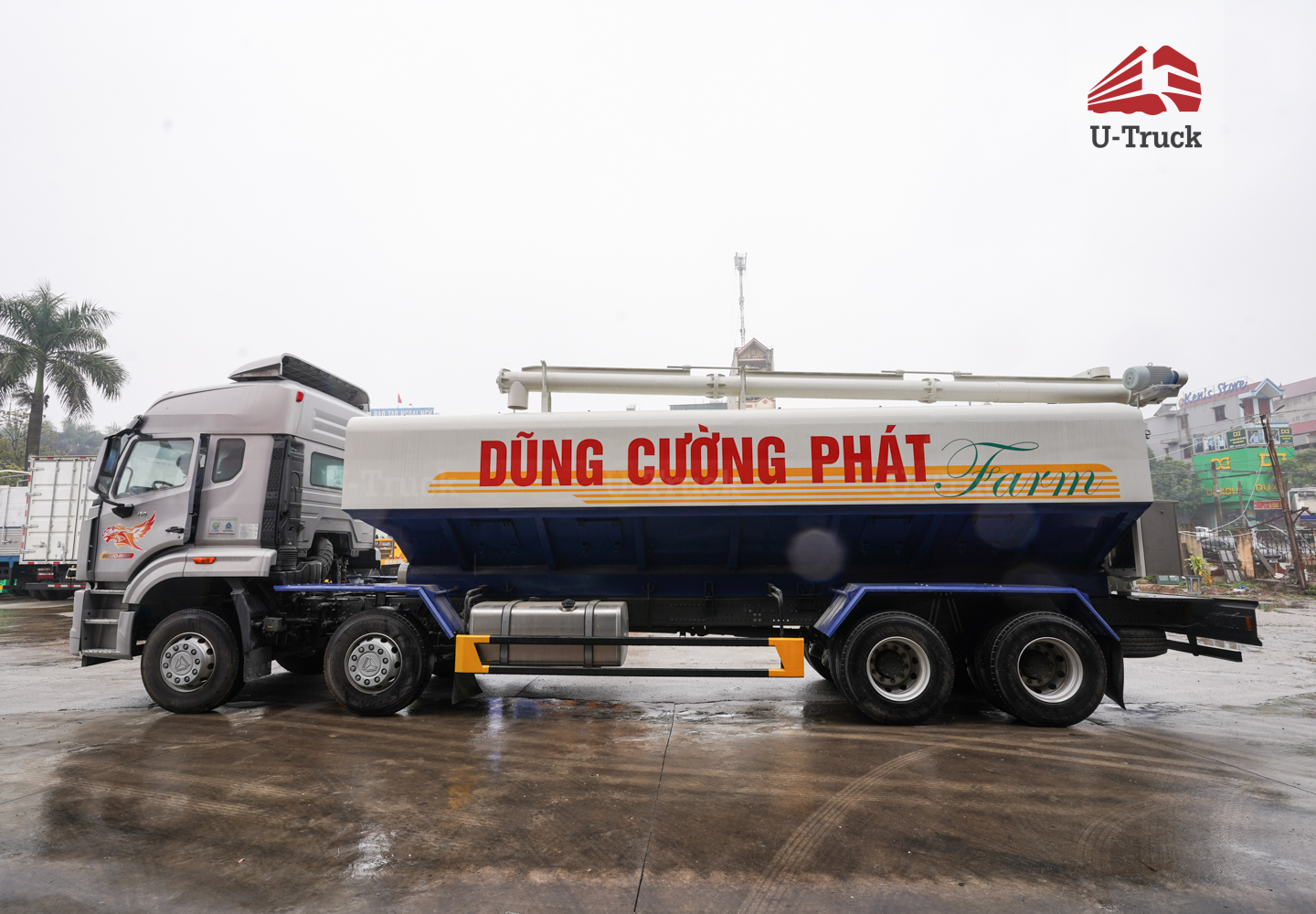 Howo NX 8×4 Feed Tanker Truck – 26m³