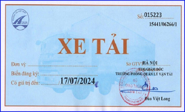 Phù hiệu xe tải là gì? Thiếu phù hiệu xe tải phạt bao nhiêu 2026?
