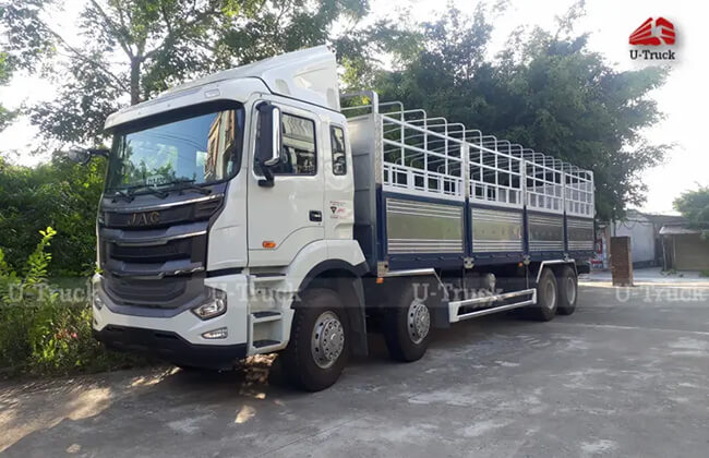 Khám Phá Xe Tải 4 Chân Thùng Mui Bạt? Những Điểm Cần Lưu Ý