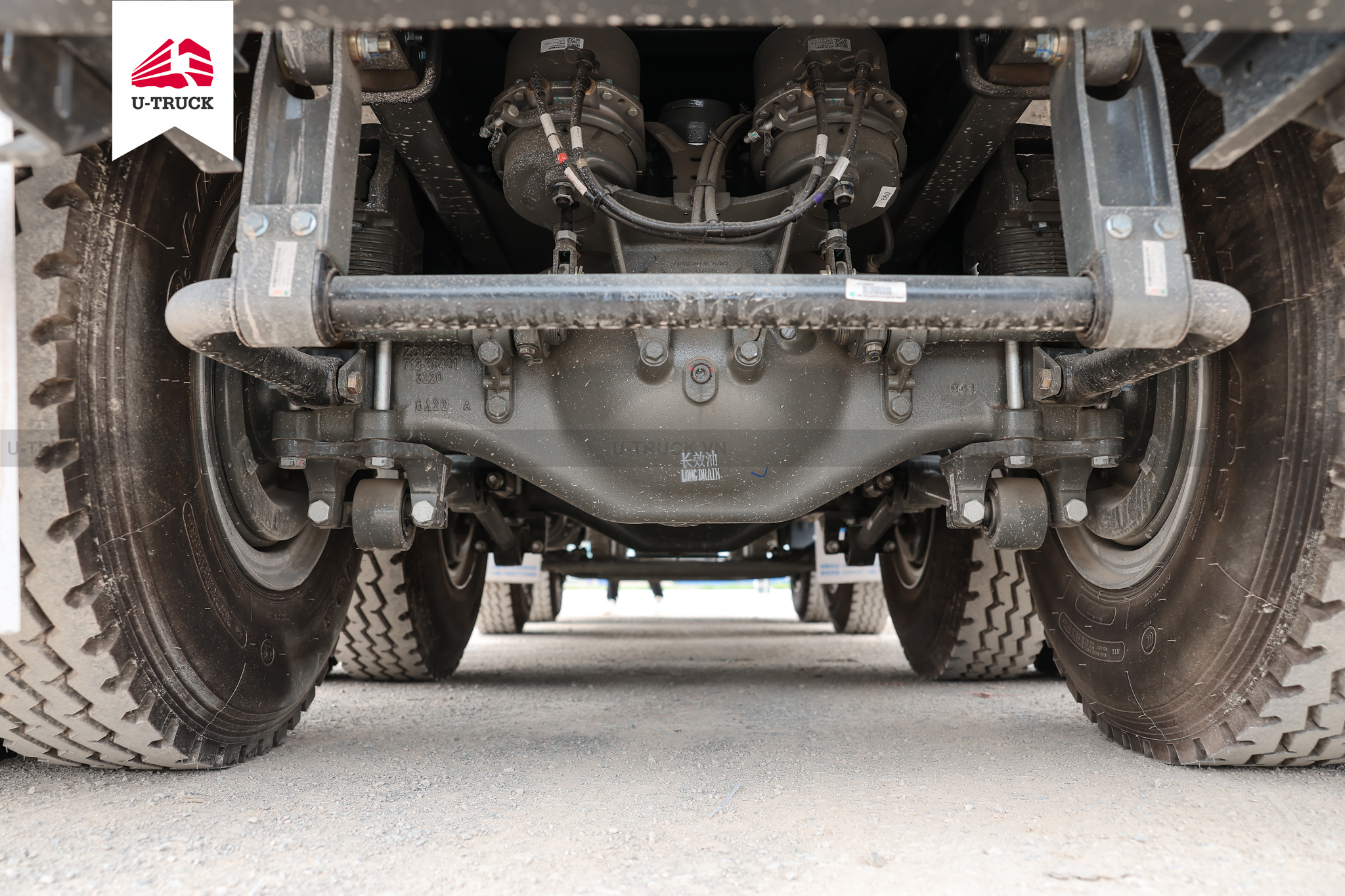Xe ben HOWO V7X 380 8X4 Thùng đúc 4.77 (SS 8+8)