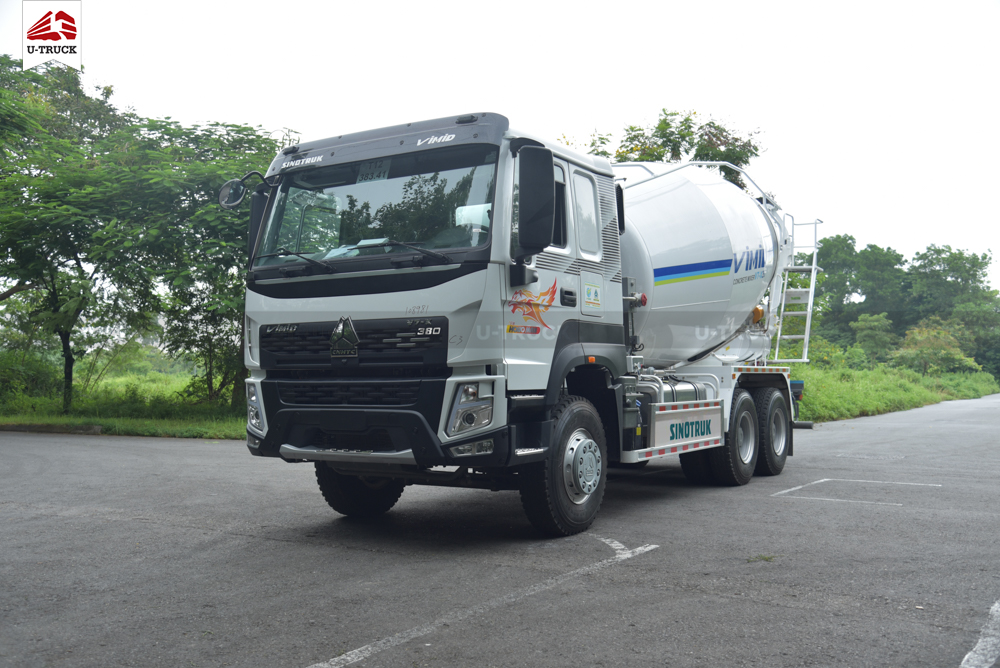 Howo V7X 380HP 12m³ Concrete Mixer Truck