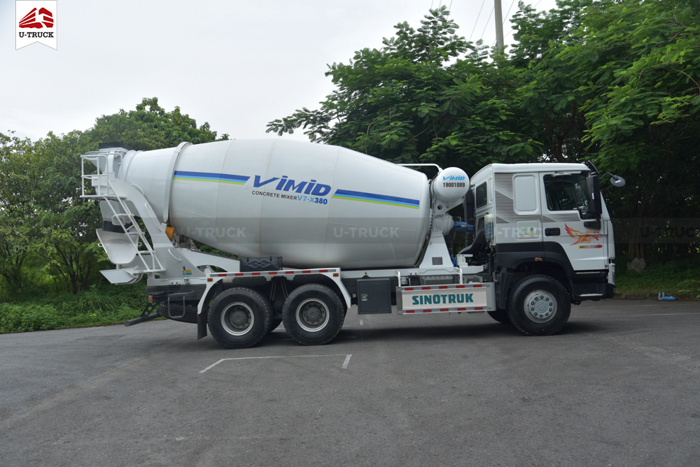 Howo V7X 380HP 12m³ Concrete Mixer Truck