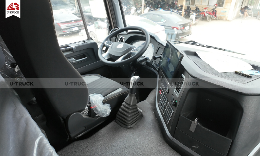 Howo V7X 380HP 12m³ Concrete Mixer Truck