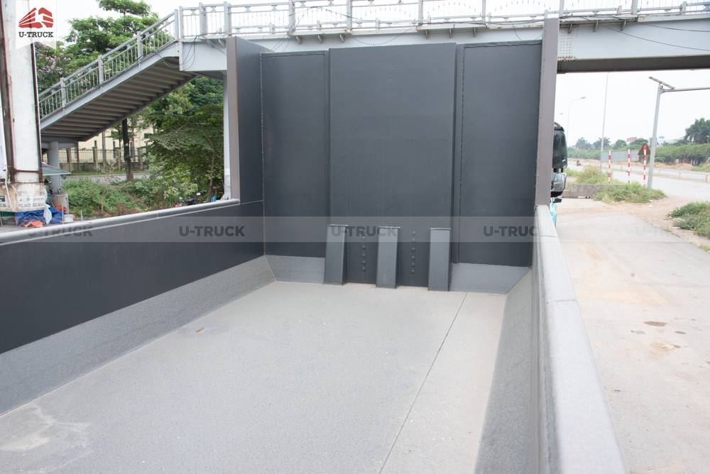 HowoV7X 380 8×4 Dump Truck – Square Shape Dump Box (8+8)