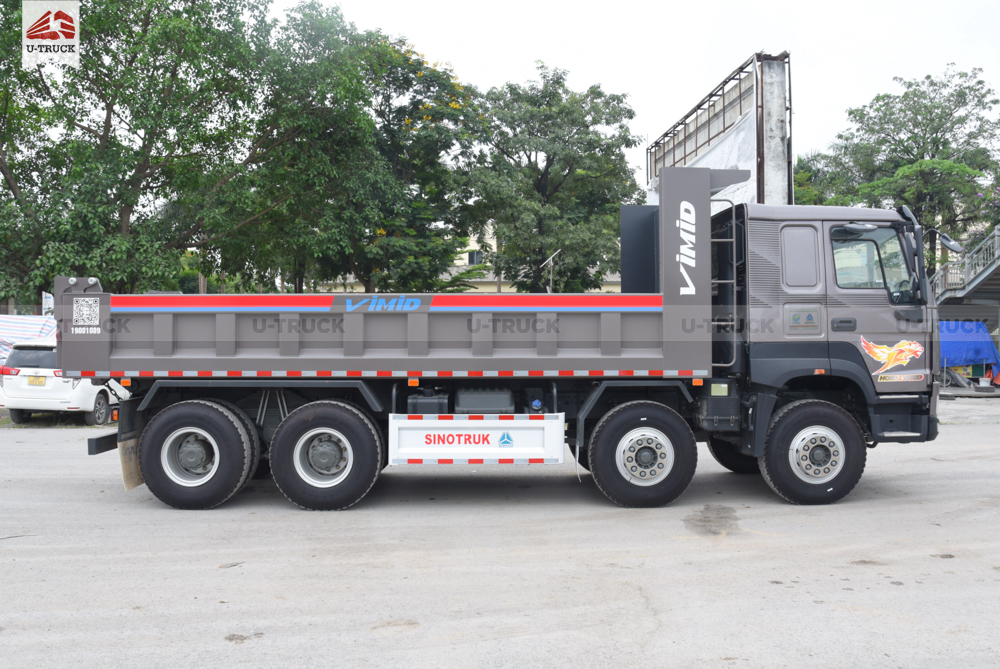 HowoV7X 380 8×4 Dump Truck – Square Shape Dump Box (8+8)