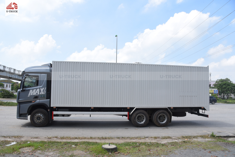 Xe tải HOWO MAX 280 6X2 Thùng kín 3 CH 9M9