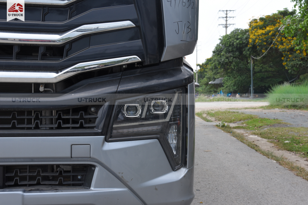Xe tải HOWO MAX 280 6X2 Thùng kín 3 CH 9M9