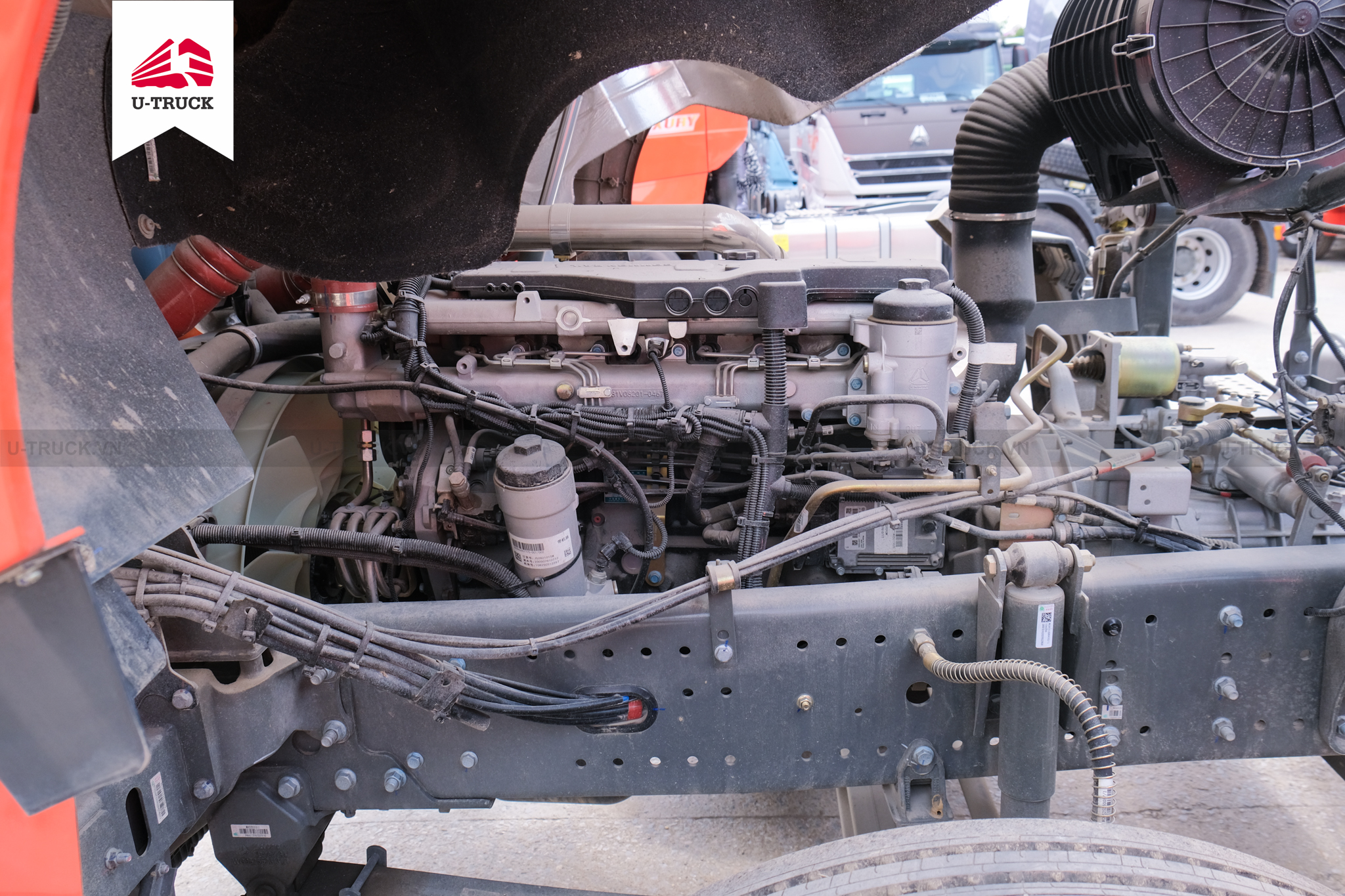Howo NX 280 Tractor– Single Reduction Axle