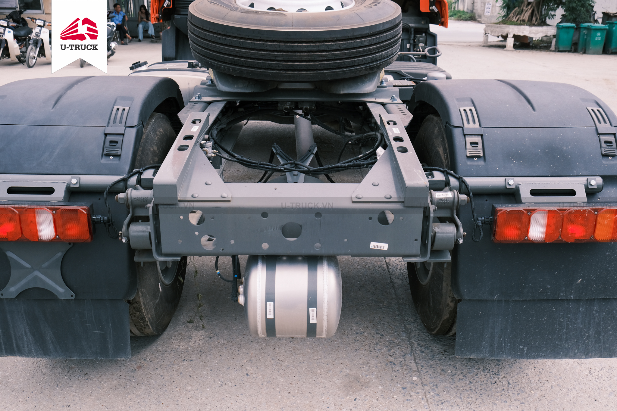 Howo NX 280 Tractor– Single Reduction Axle