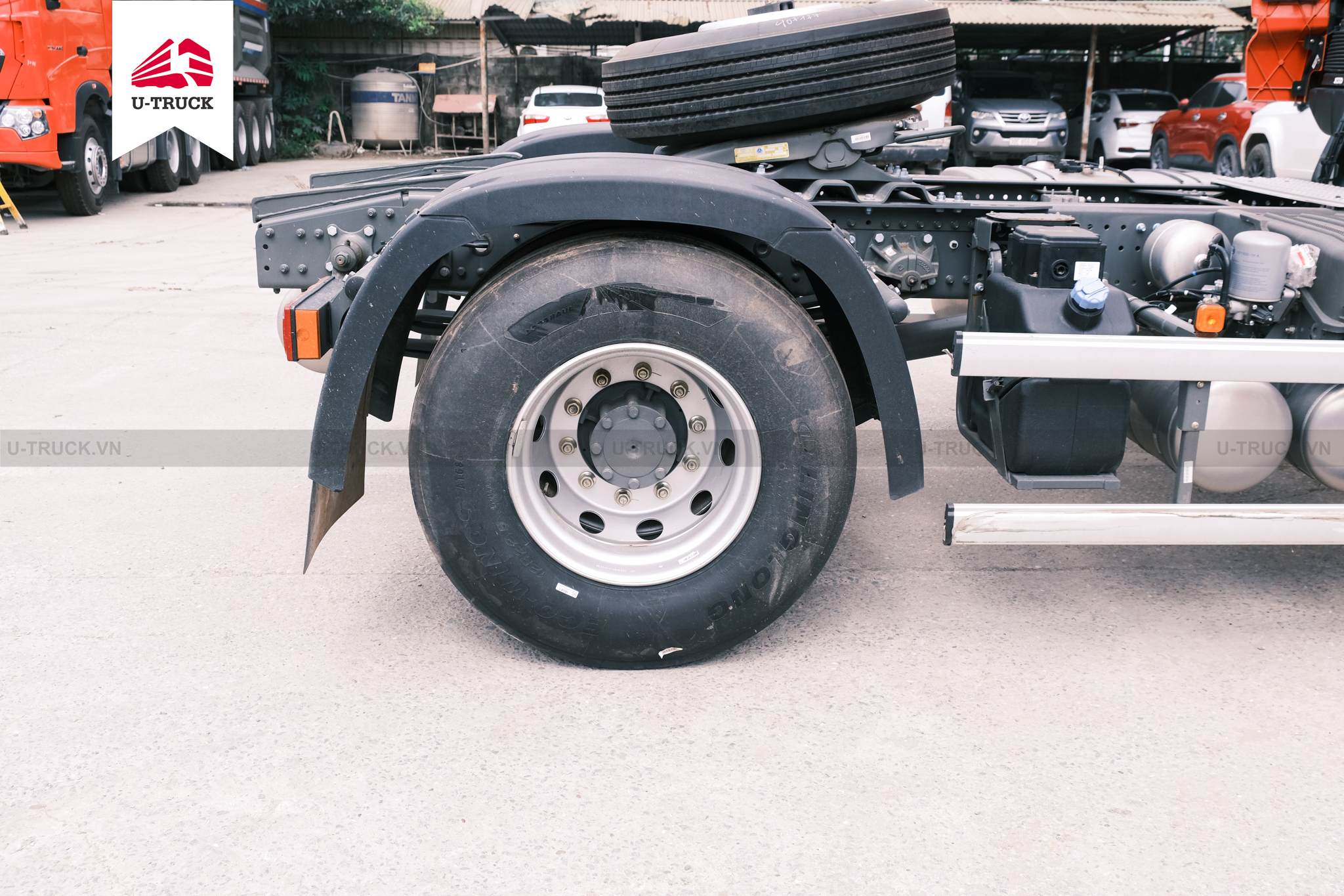Howo NX 280 Tractor– Single Reduction Axle
