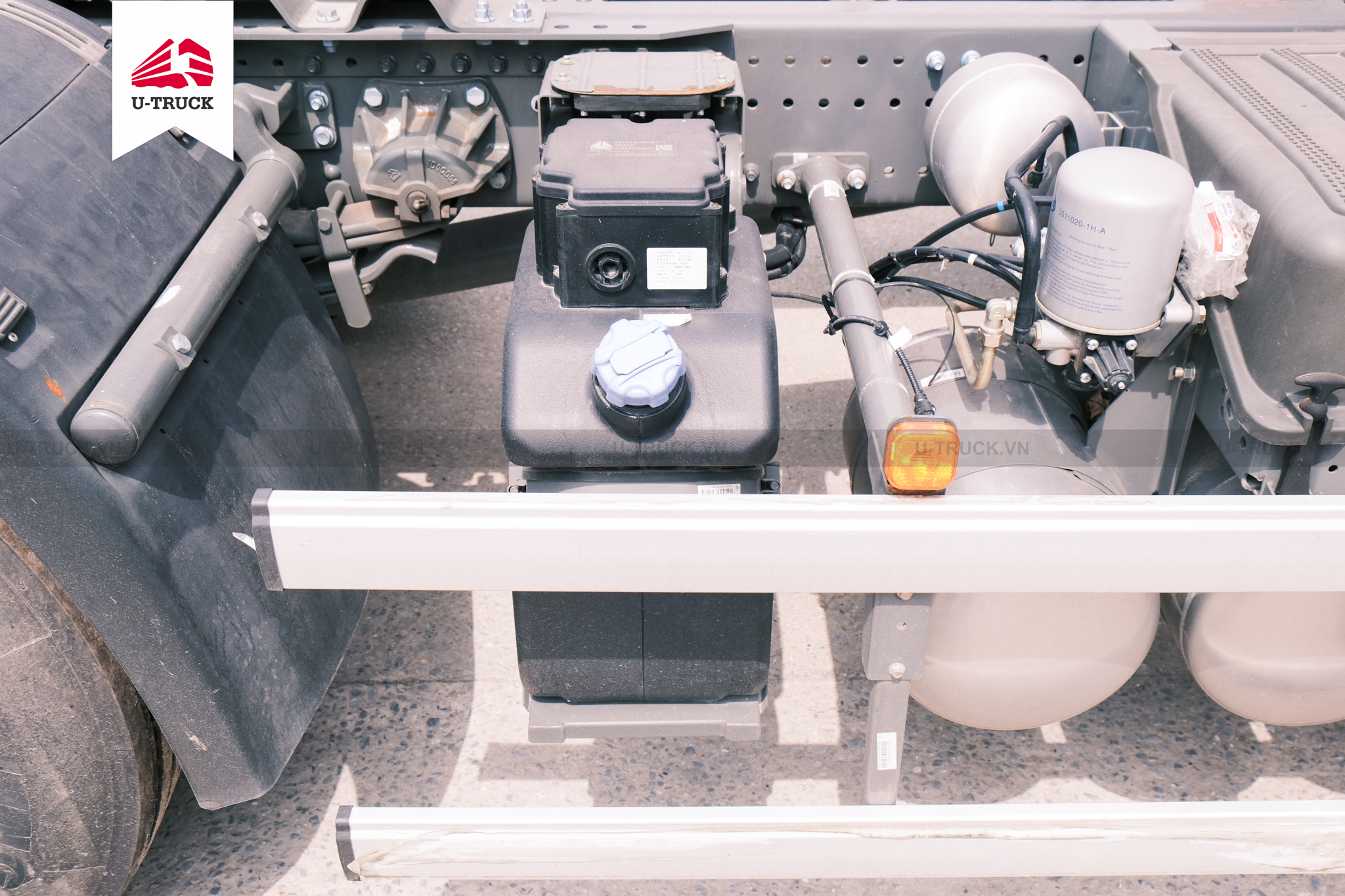 Howo NX 280 Tractor– Single Reduction Axle