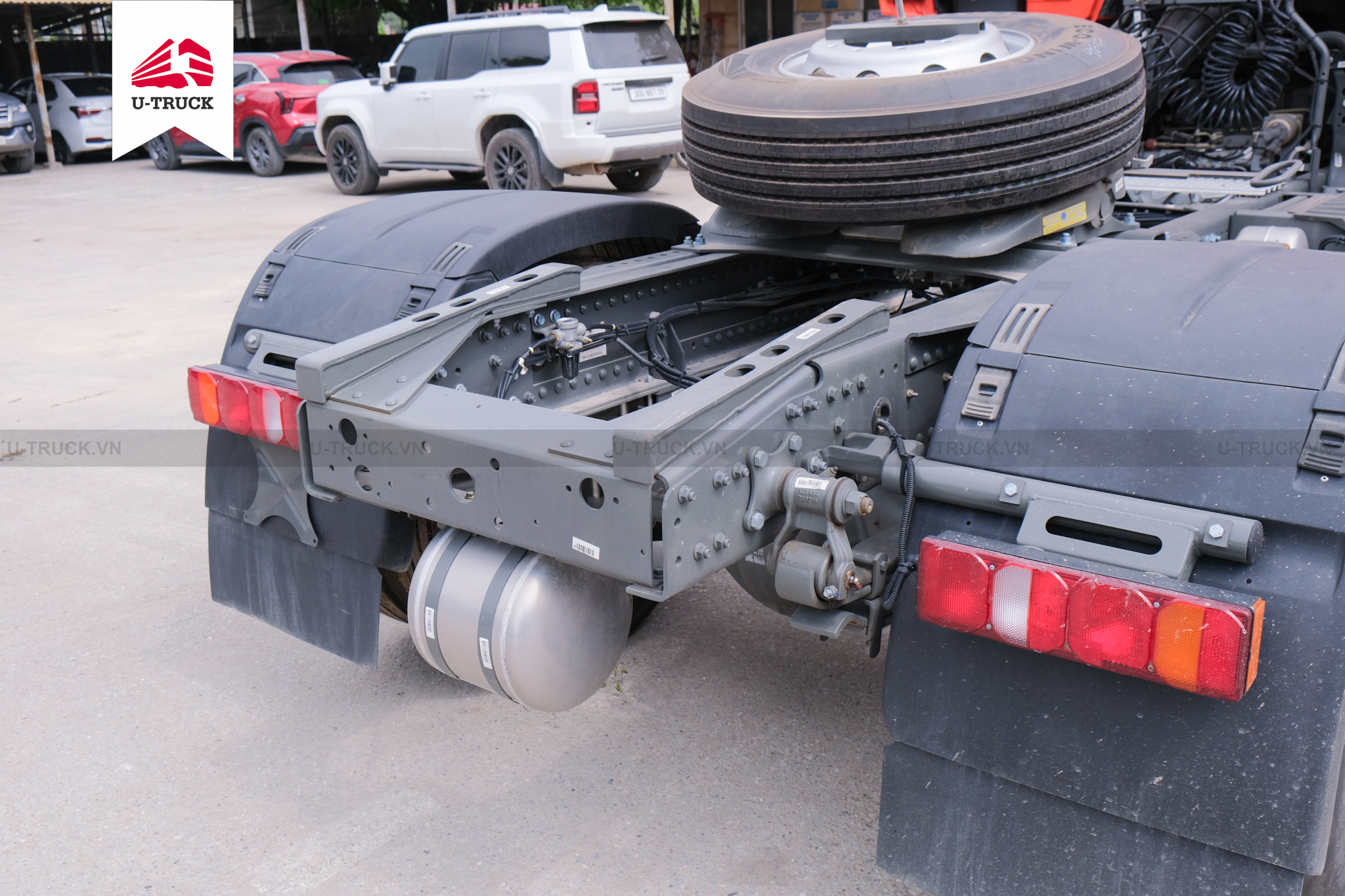 Howo NX 280 Tractor– Single Reduction Axle