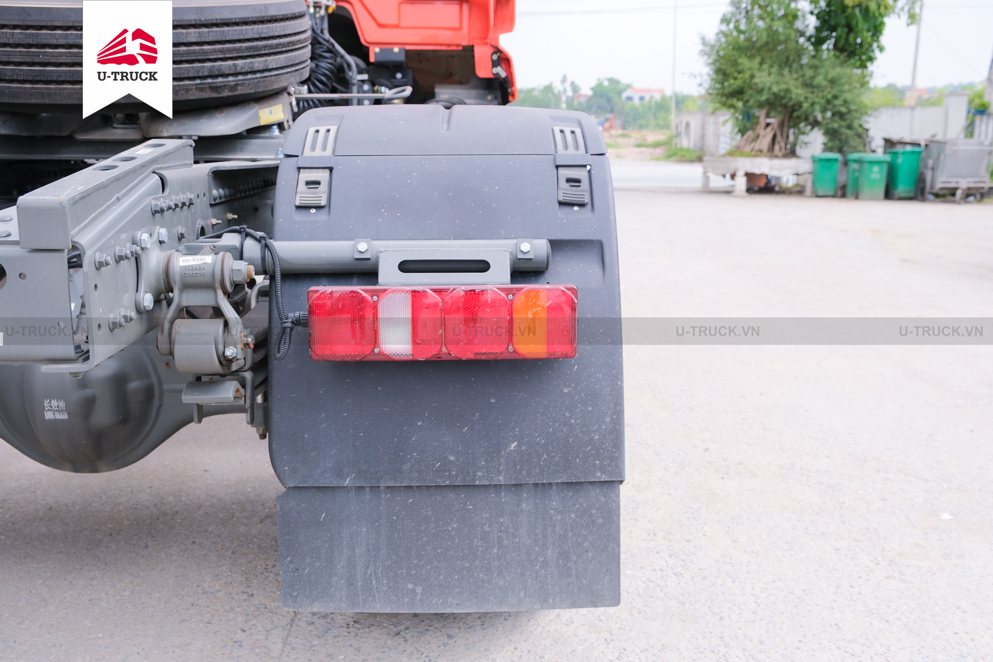 Howo NX 280 Tractor– Single Reduction Axle