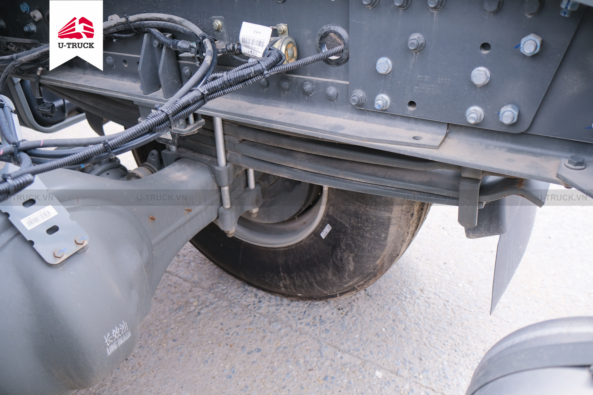 Howo NX 280 Tractor– Single Reduction Axle