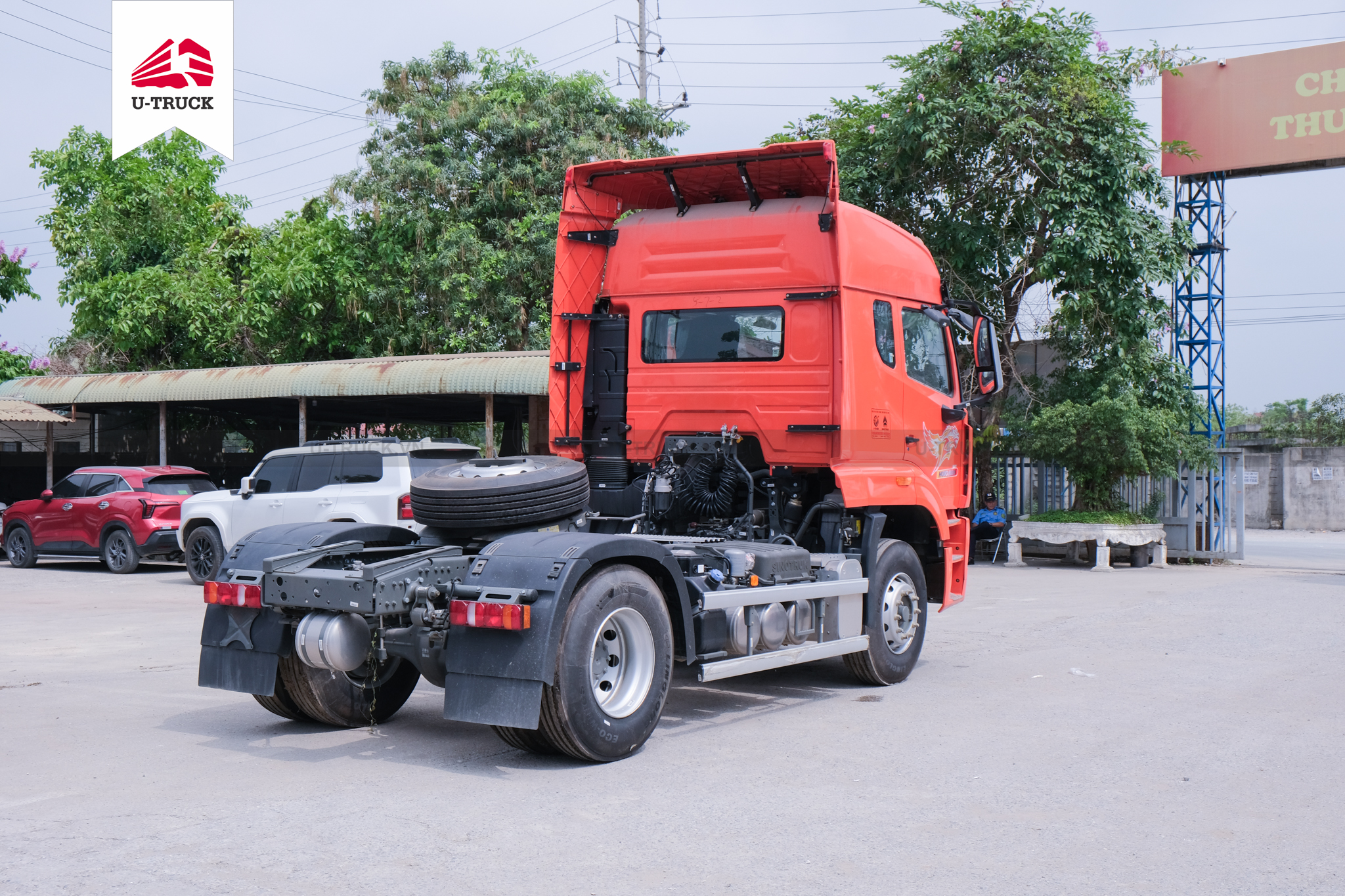 Howo NX 280 Tractor– Single Reduction Axle