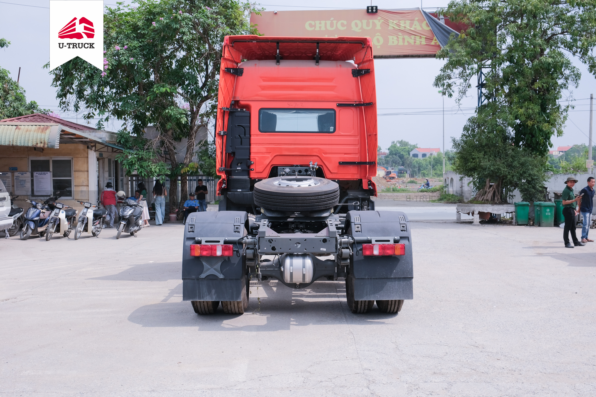 Howo NX 280 Tractor– Single Reduction Axle