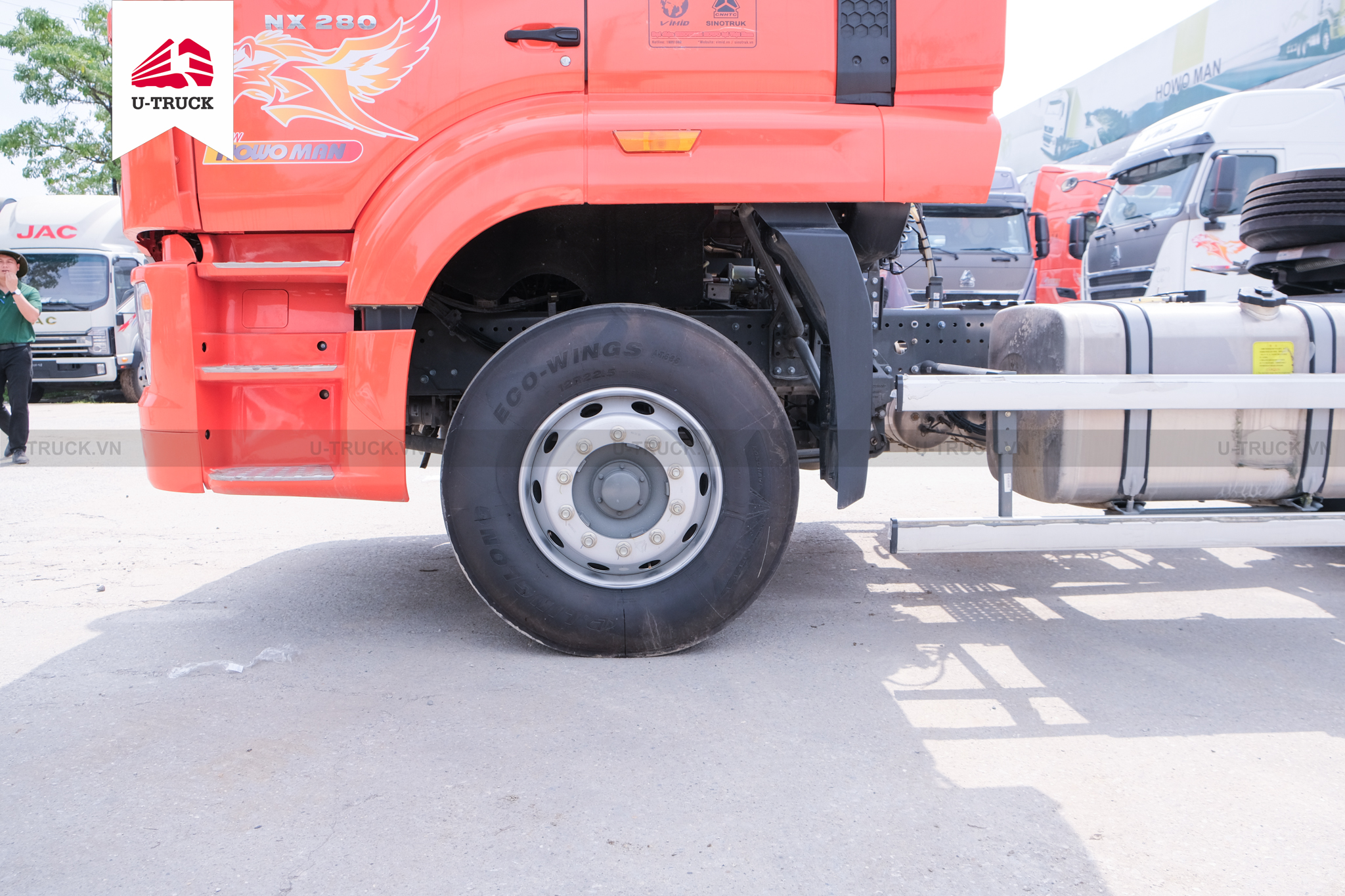 Howo NX 280 Tractor– Single Reduction Axle