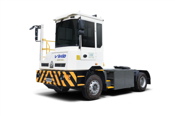 Xe đầu kéo điện chạy cảng