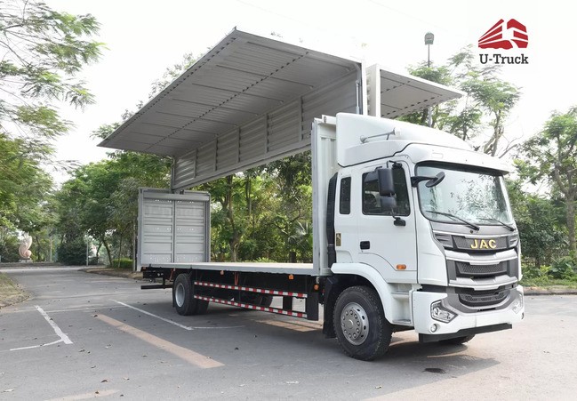 Vẻ ngoài ấn tượng của xe tải A5 4x2 thùng công cánh dơi 9m5 