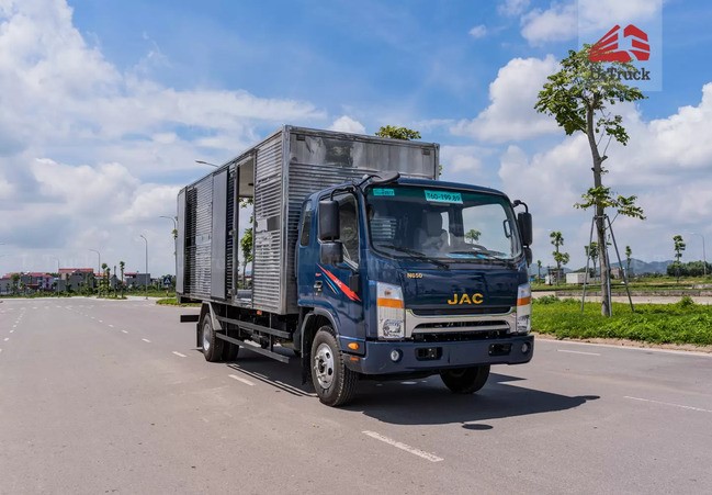 Xe tải JAC N650S Plus thùng kín 6t4 mang phong cách, tiêu chuẩn Âu Mỹ