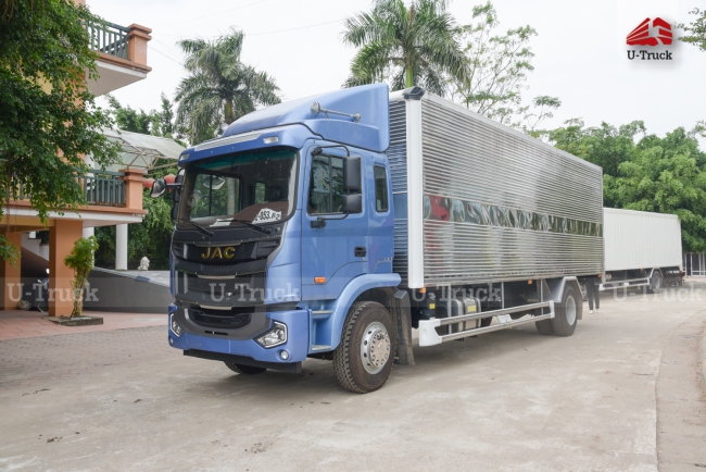 Xe tải A5 4x2 thùng kín 1CH 8m2
