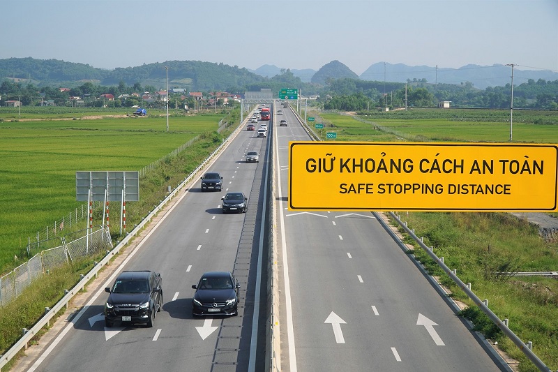 Mức xử phạt lỗi không giữ khoảng cách an toàn