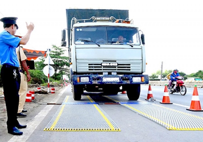 Cách cân tải trọng xe