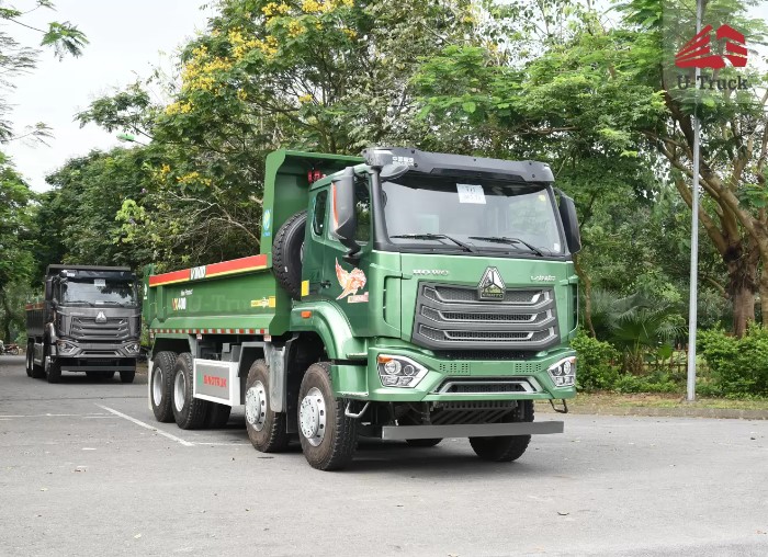 Xe ben HOWO NX400 8X4 thùng đúc